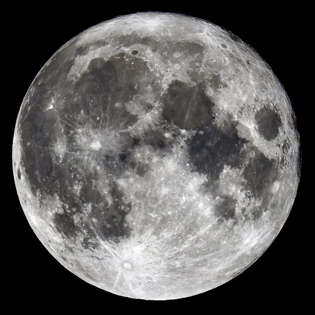 La Lune vue de face en entier.